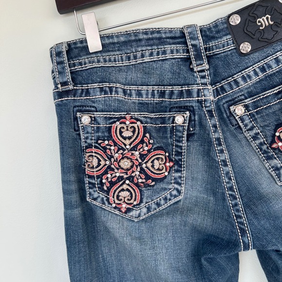 Miss Me Jeans Womens 27 Boyfriend Capri Distressed Boho Embellished Denim Y2K - Picture 5 of 10